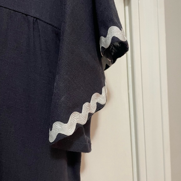 Boutique Blouse with detail - Picture 3 of 7